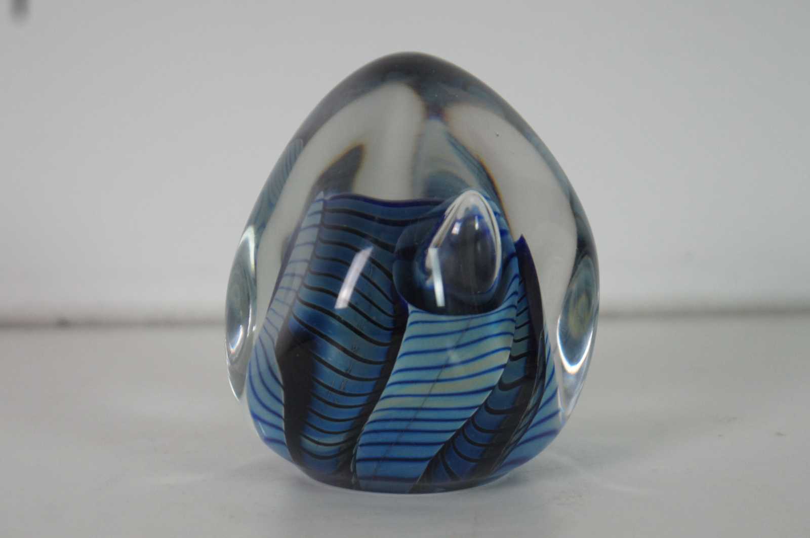 1998 Robert Eickholt Studio Art Glass Paperweight Abstract Blue Stripe 3