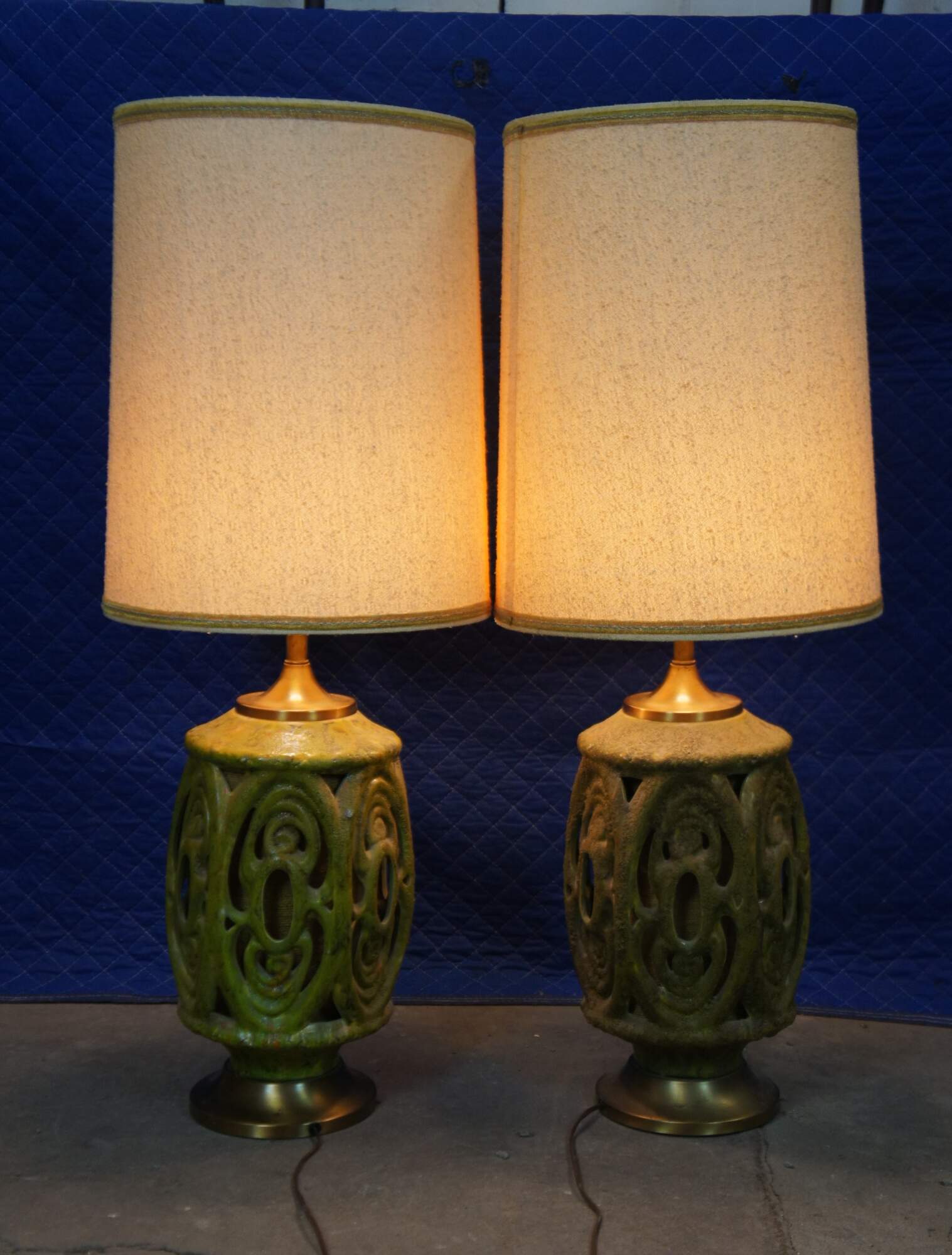 2 Mid Century Modern Green Ceramic Table Lamps MCM Retro Tiki