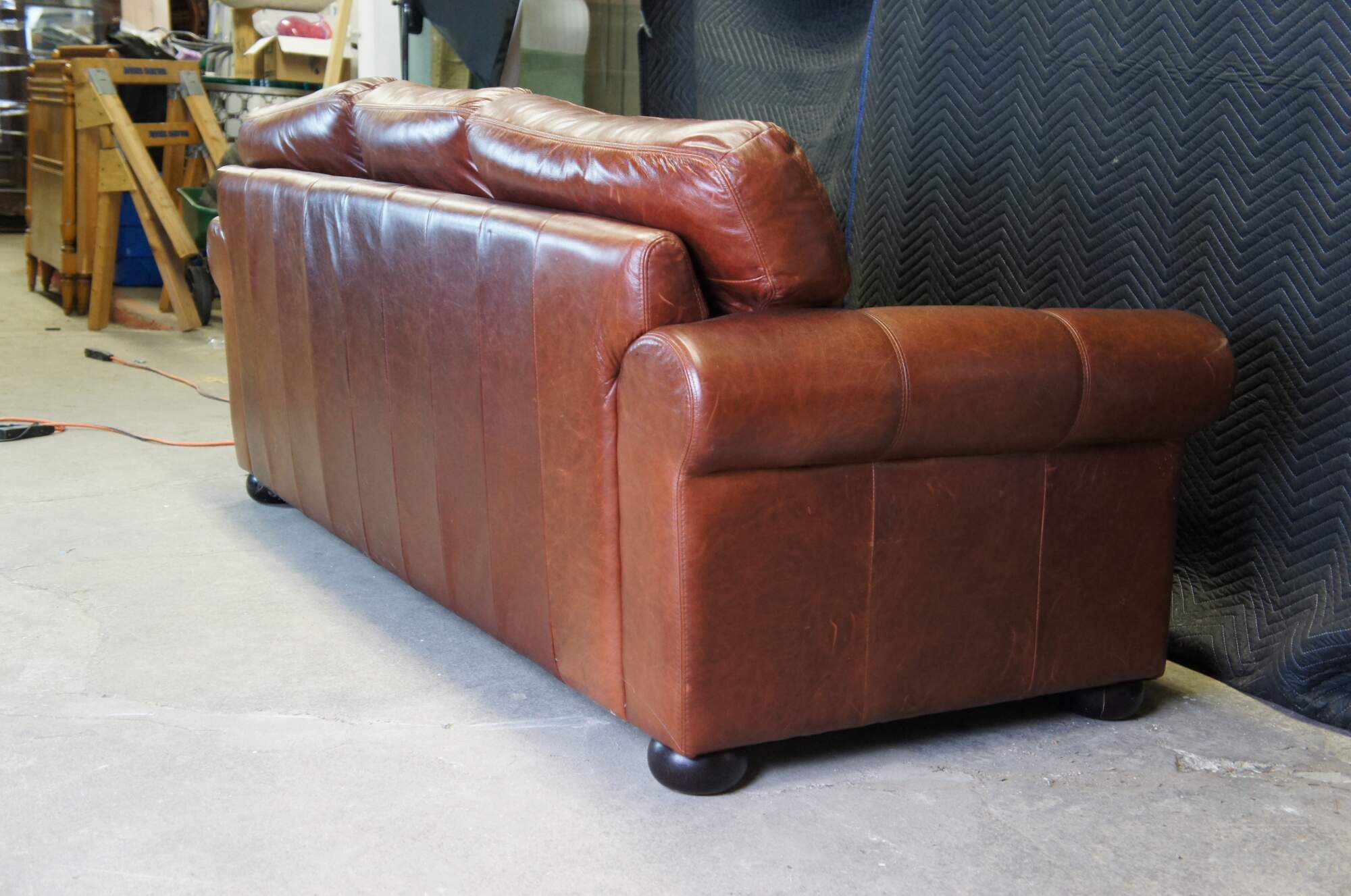 omnia savannah leather sofa bella
