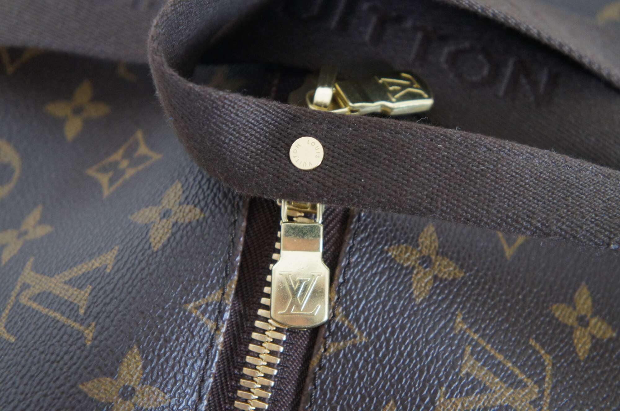 Louis Vuitton, a Damier Ebene 'Weekender GM Beaubourg' weekend bag, 2011. -  Bukowskis