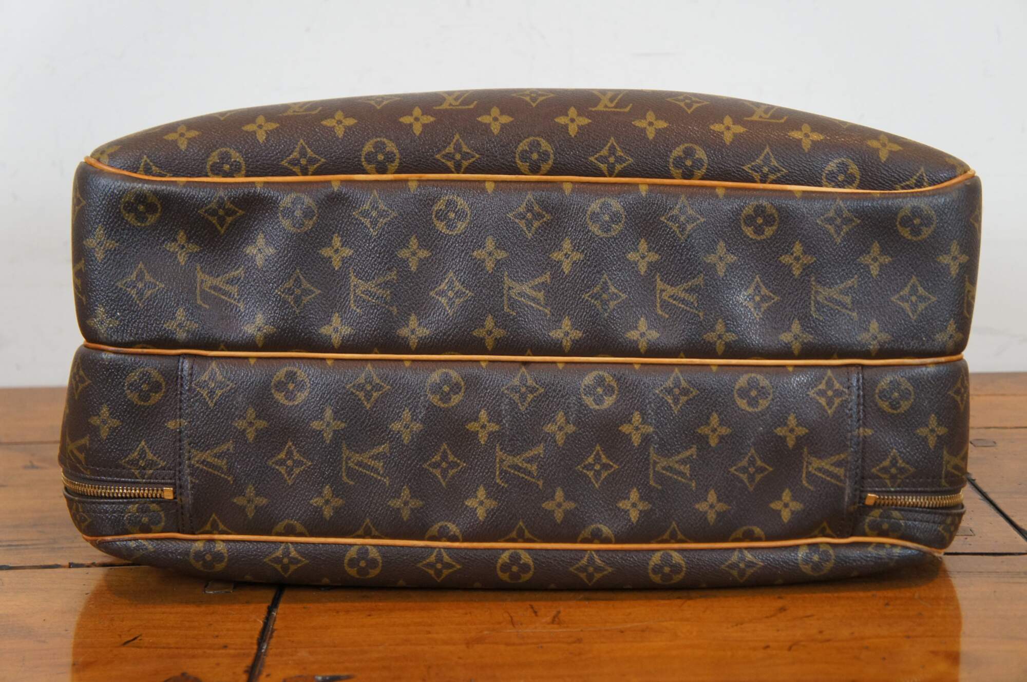 Vintage Louis Vuitton Monogram Alize 24 Boston Bag – Timeless Vintage  Company