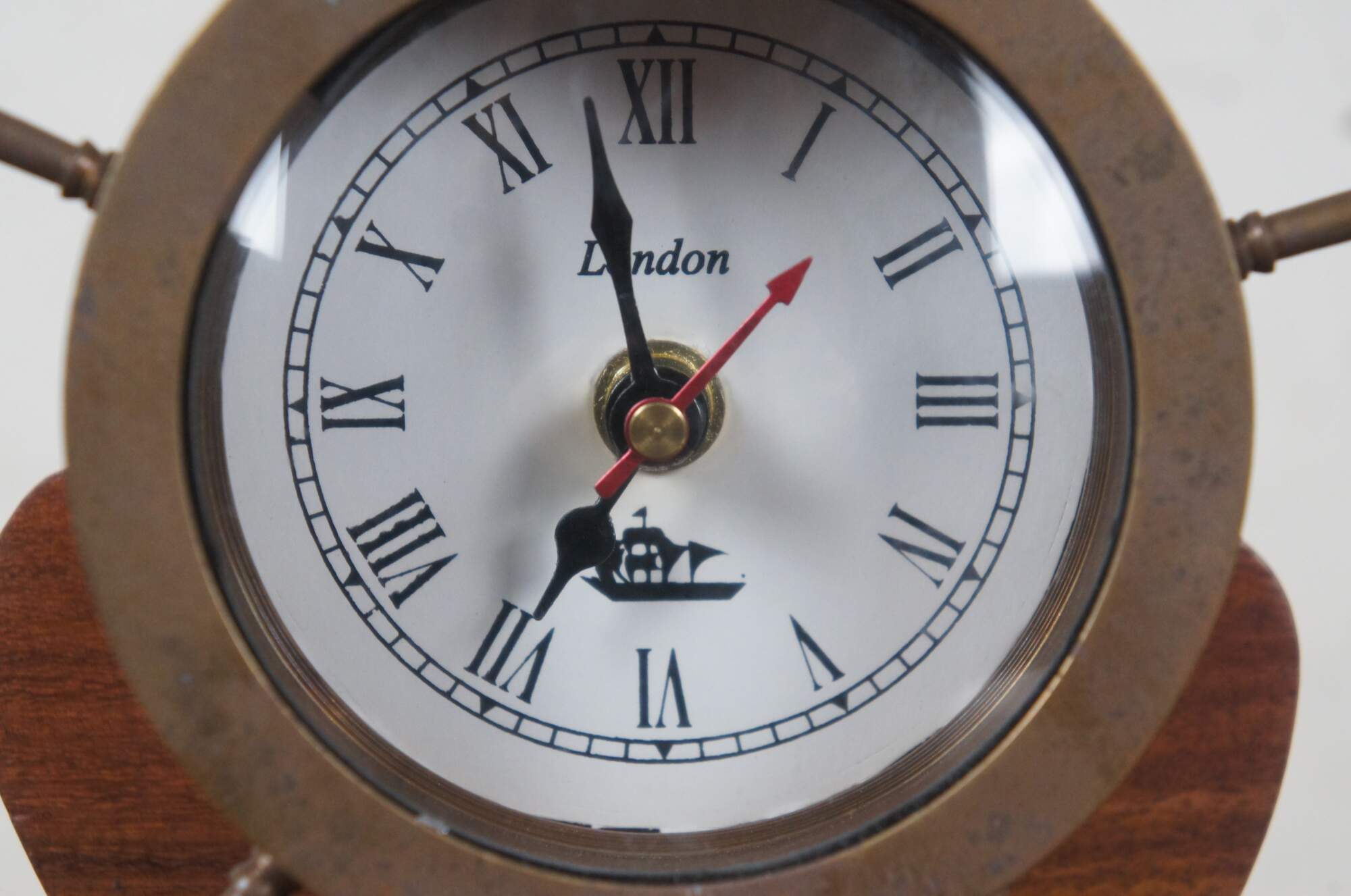 Vintage London Brass Nautical Maritime Ships Wheel Pulley Desk Clock 12