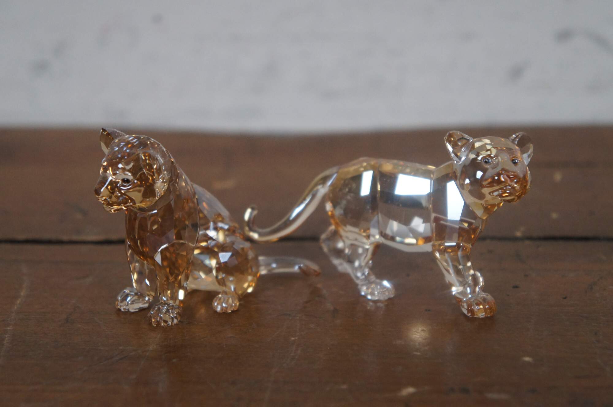 新品Swarovski Endangered Wildlife Tiger Swarovski Crystal Tiger Mom & Cubs: Gold Tone Endangered
